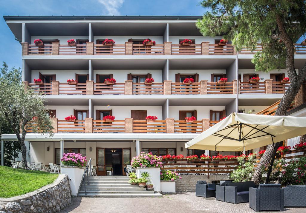 Hotel Capanna D'Oro Lignano Sabbiadoro Exterior foto